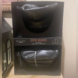 Steve Madden Women’s 2 PC Gift Set